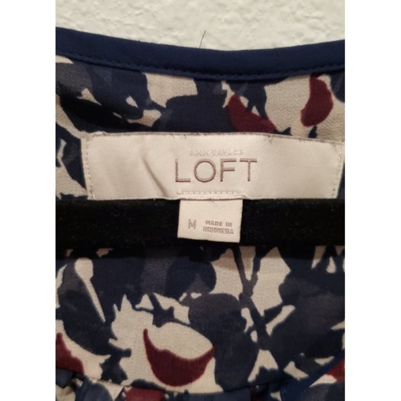 LOFT V-Neck Long Sleeve Blouse - Picture 2 of 6